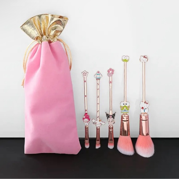 NWT 5pcs Hello Kitty Makeup Brush Set - Picture 4 of 4